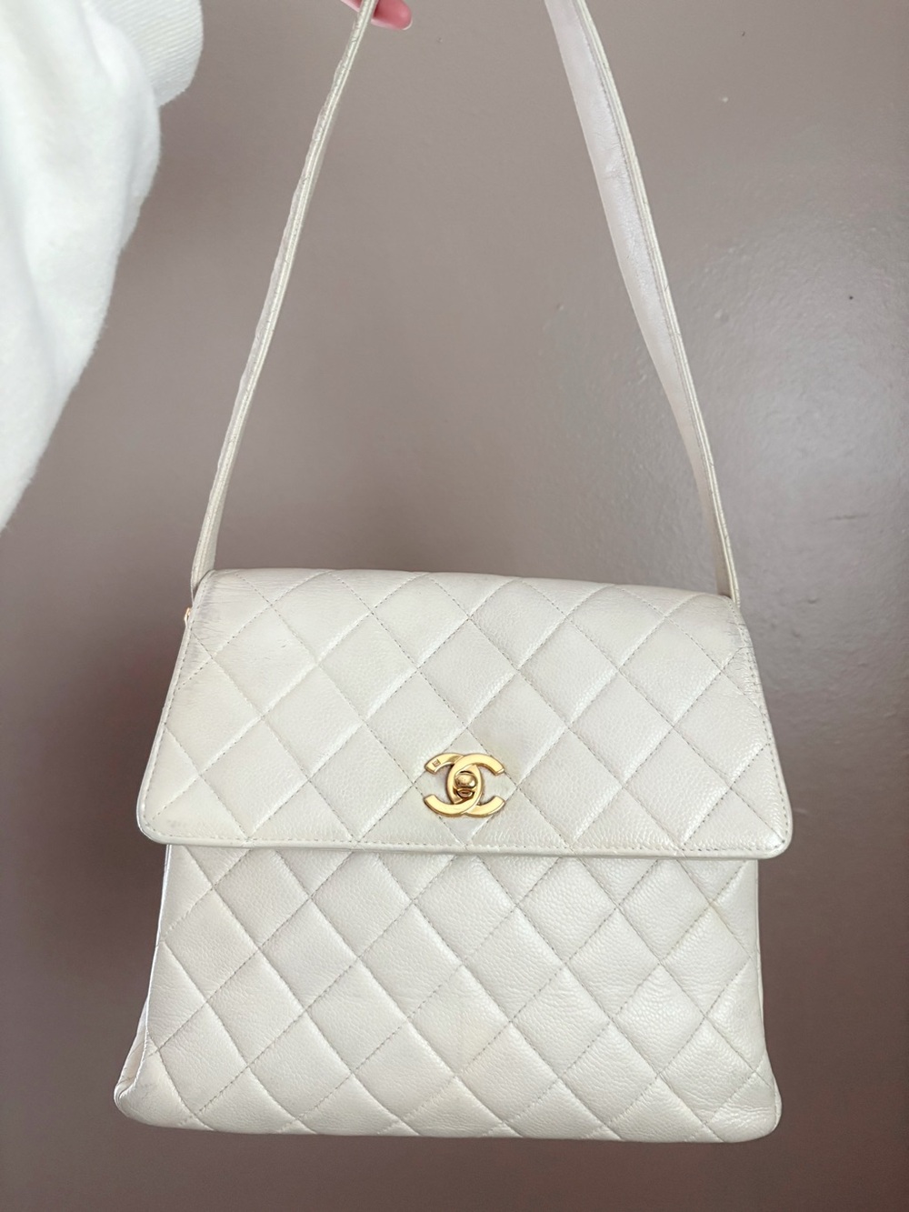 Rare 1996-1997 Chanel Quilted Caviar Leather Cream Bag 24k GHW